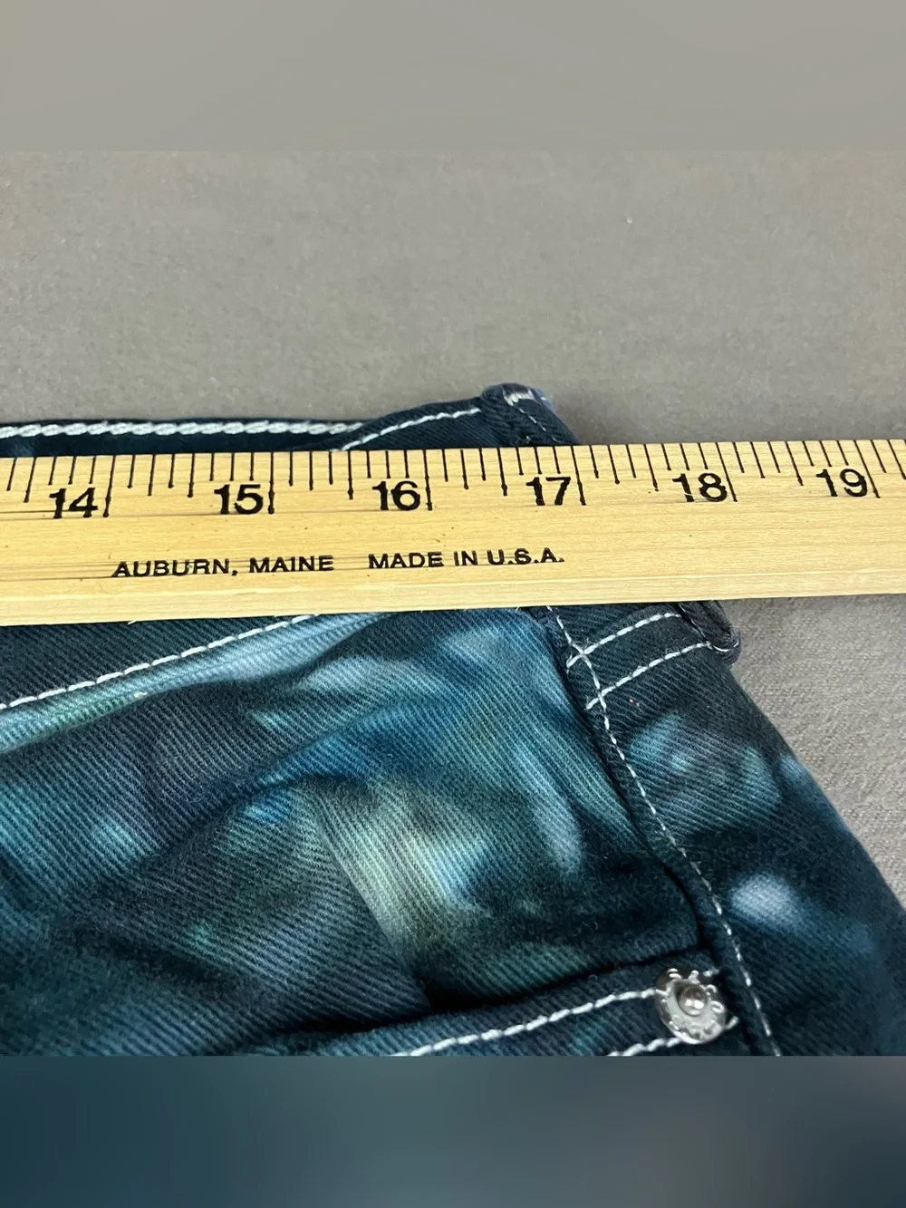 Levis 541 Athletic Taper Jeans Men’s Size 32x34 Tie Dye Navy Blue Multicolor. In